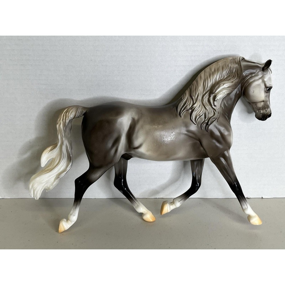 Breyer Traditional Snowbird 2022 Holiday #700125 Horse Troubadour Morgan